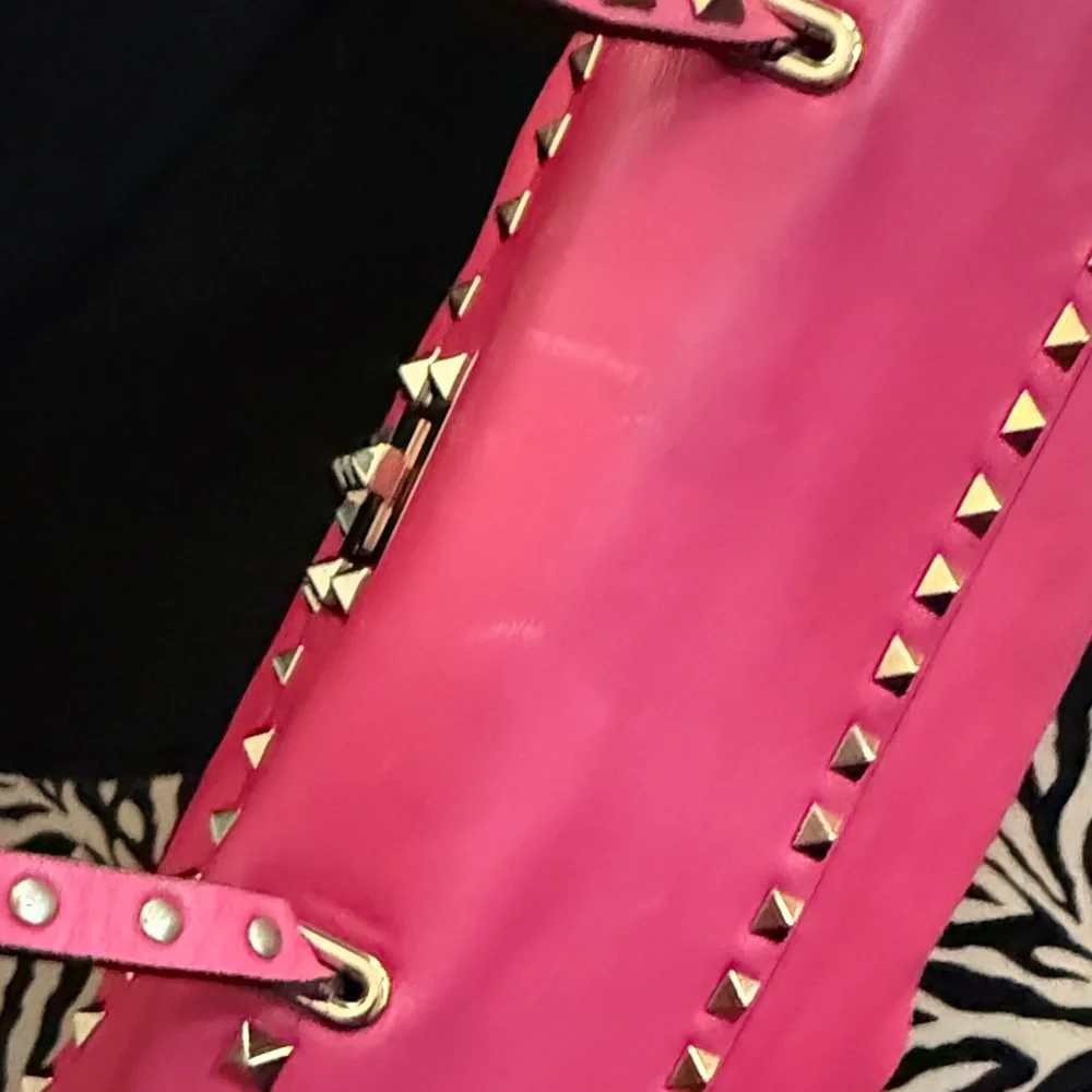 Valentino Garavani Gold & Pink Studded Handbag with Removable Crossbody Strap - Picture 8 of 16